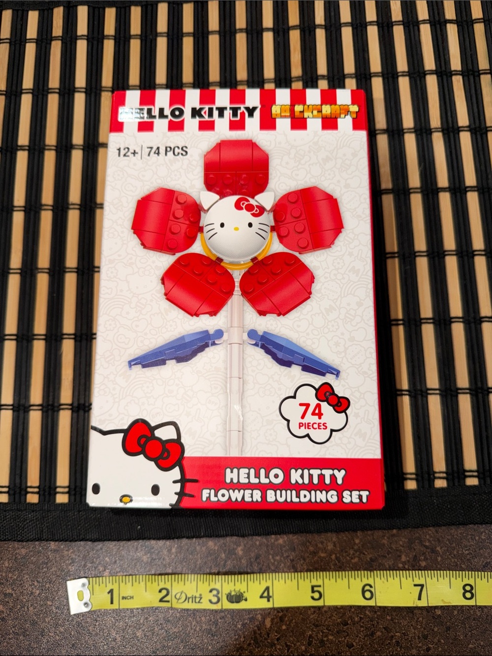 Hello Kitty Red & Blue Flower Building Set